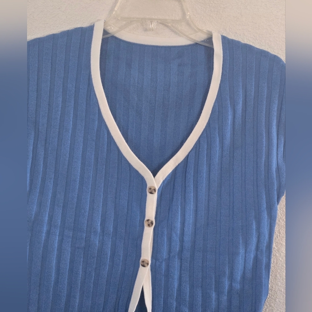 Blue Ribbed V-Neck Top - Picture 5 of 9